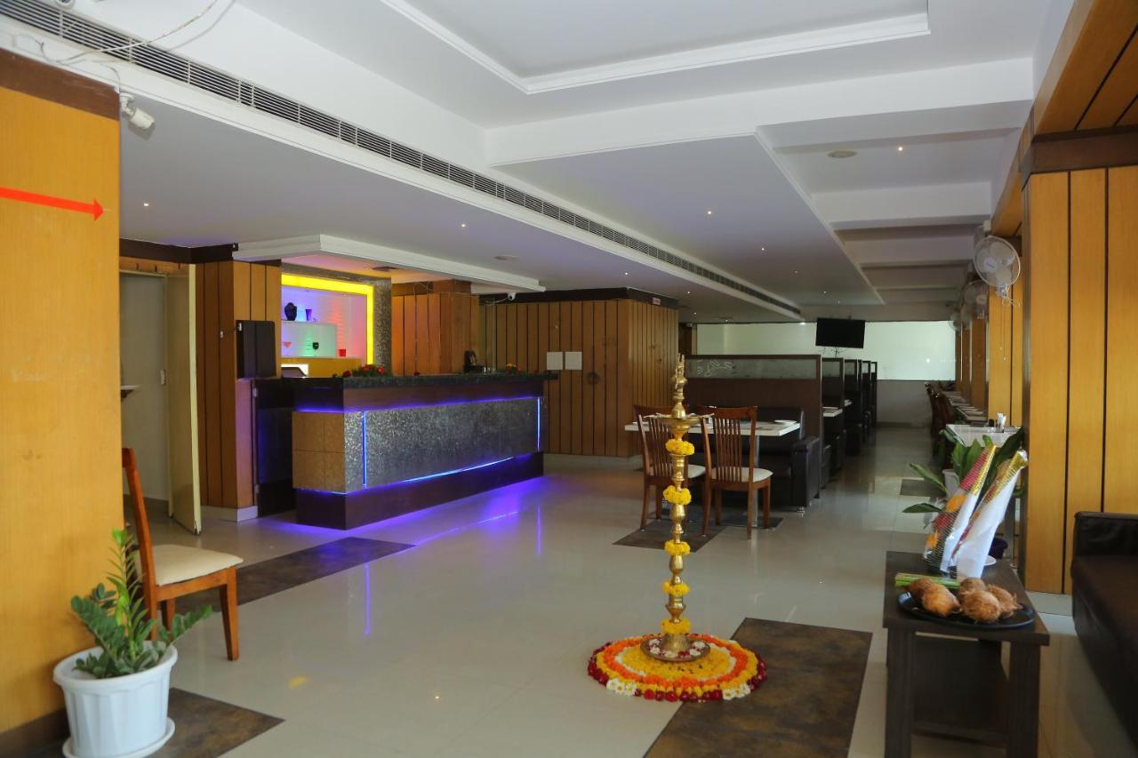 N7 Elite Restaurant & Bar Sangareddy Esterno foto