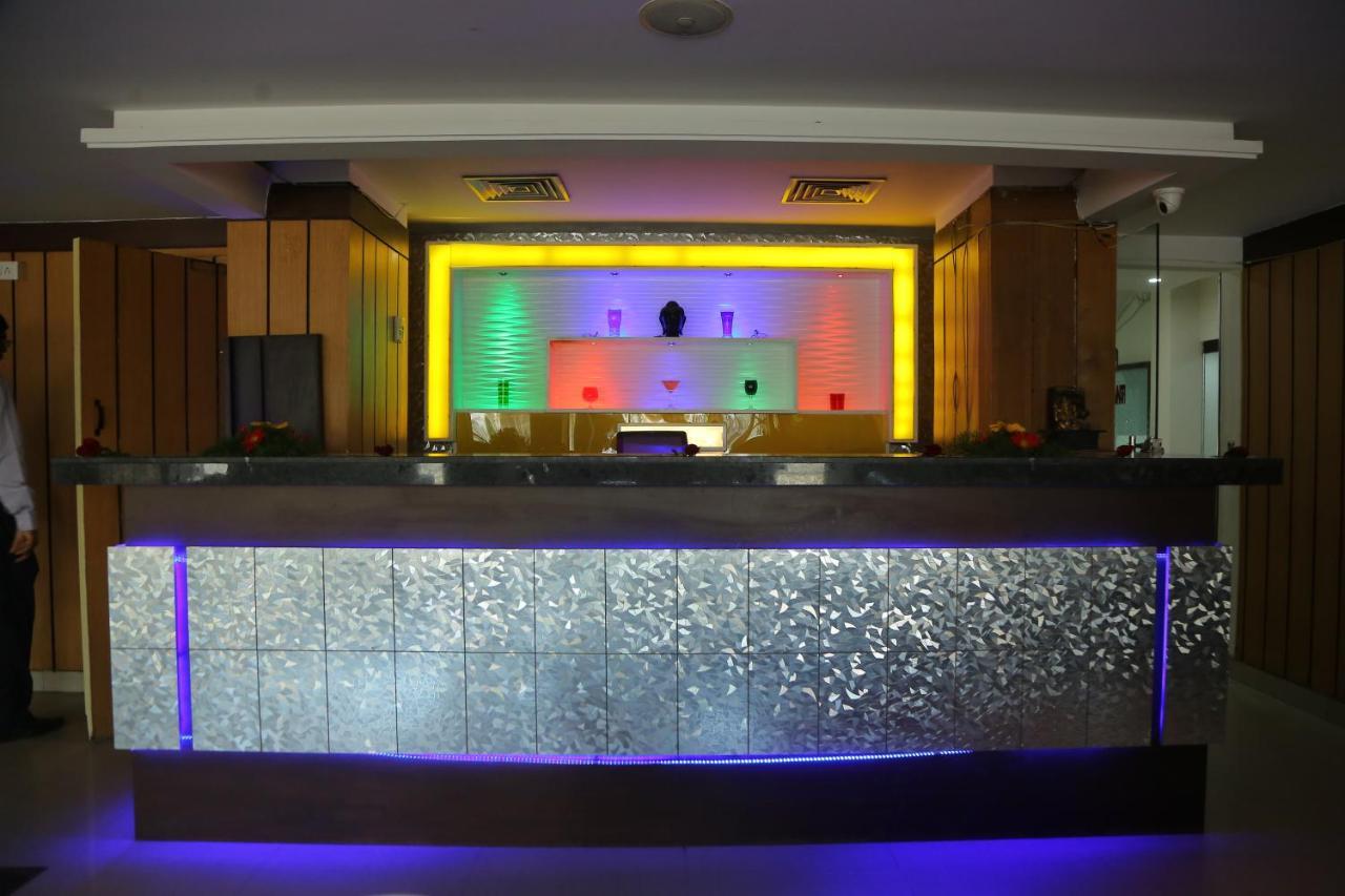 N7 Elite Restaurant & Bar Sangareddy Esterno foto