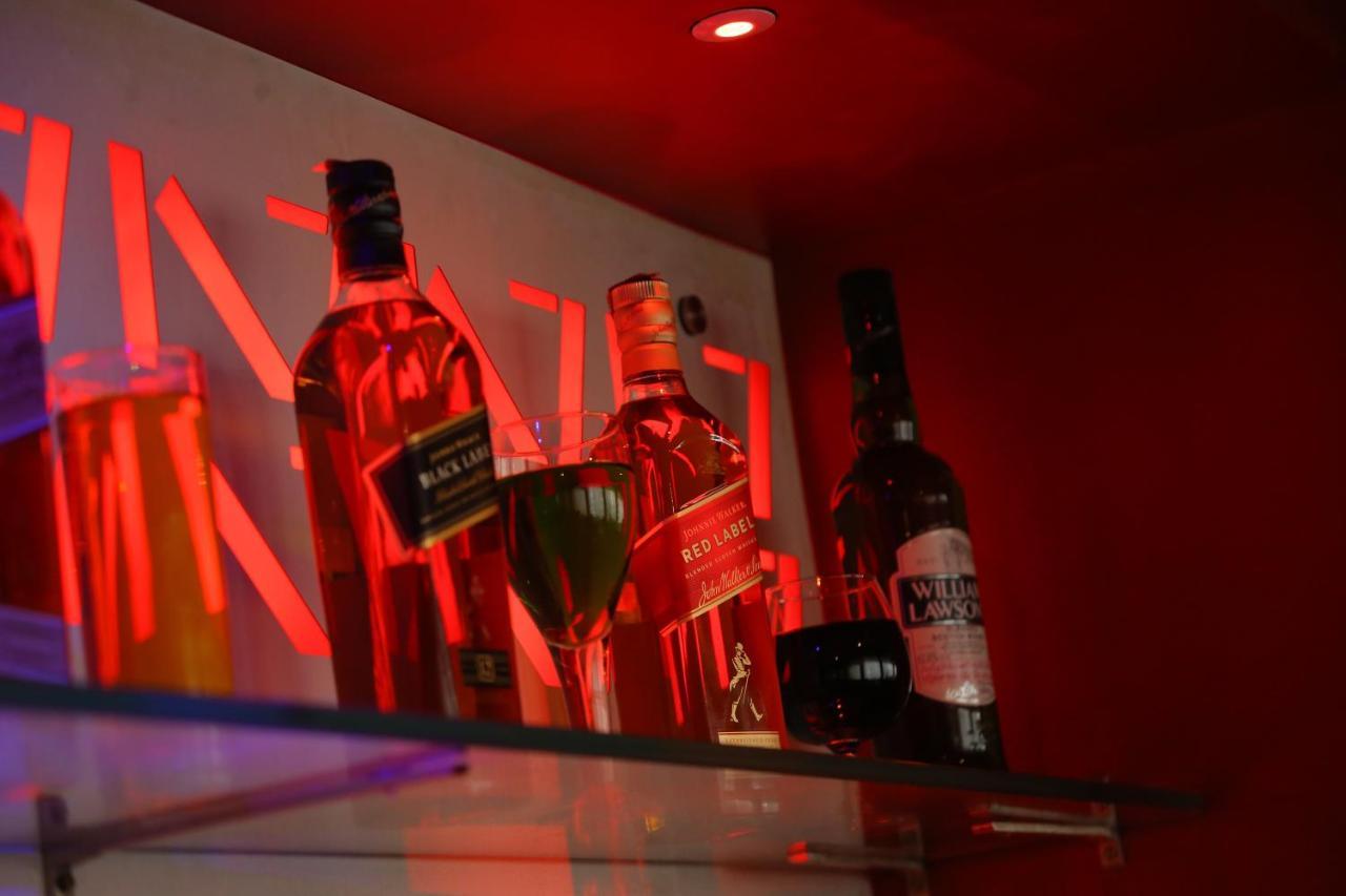 N7 Elite Restaurant & Bar Sangareddy Esterno foto